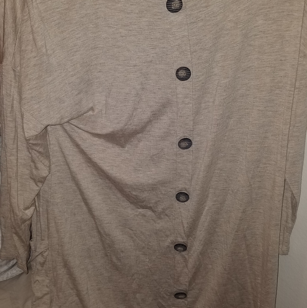 Blouse - Picture 2 of 2